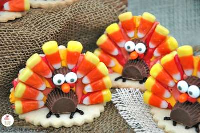 Thanksgiving Turkey Cookies from Hoosier Homemade Thanksgiving Turkey Cookies via Hoosier Homemade
