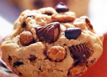 Chocolate Chip Peanut Candy Bar Cookies