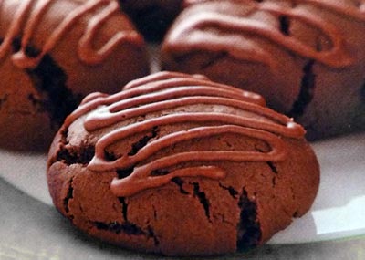 Frosted Cocoa Cookies