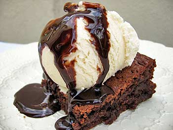 Hershey's Brownie Sundae