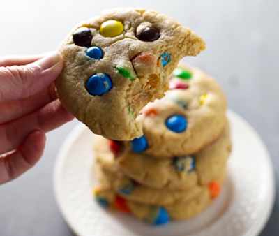 Big Soft M&M Cookies via Pinch of Yum Big Soft M&M Cookies via Pinch of Yum
