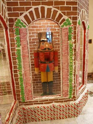 2-Story Gingerbread House Nut Cracker 2-Story Gingerbread House Nut Cracker