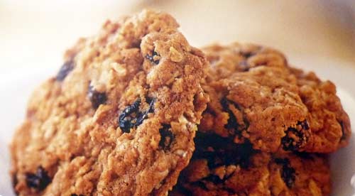 Crisp Oatmeal Raisin Cookies