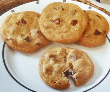 Hershey's Chewy Chocolate Chip Cookies